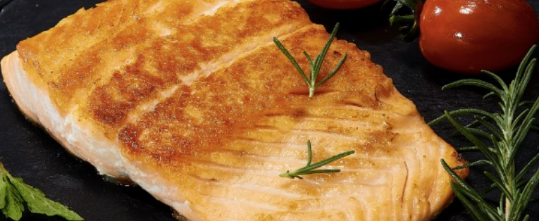 Pan-fried salmon segments