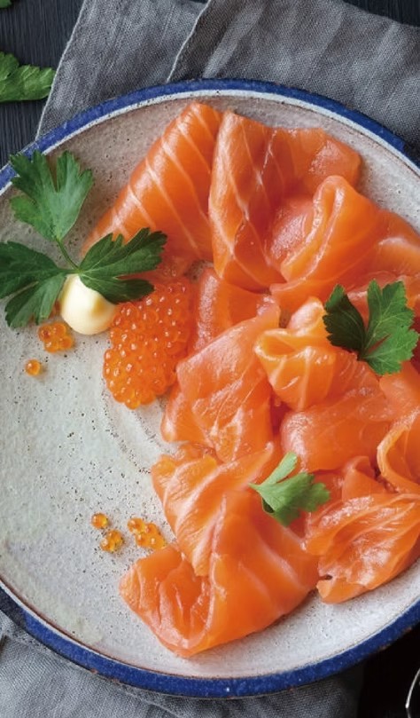 Smoked salmon fillets